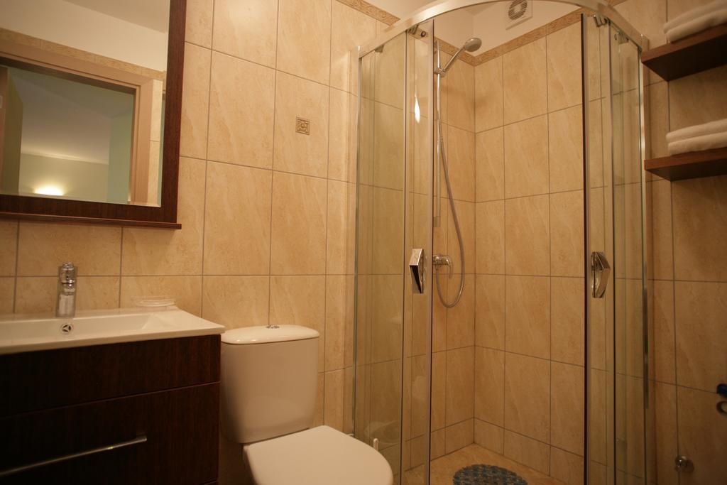 365 Apartments Maluno Vilos พาลังกา ห้อง รูปภาพ